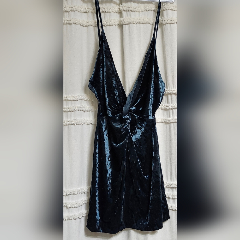 NWT Zara Festive Velvet Dress. Size Small. Final Price!